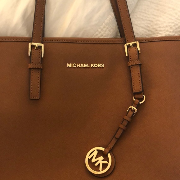 Michael kors tote in luggage color - Picture 2 of 3